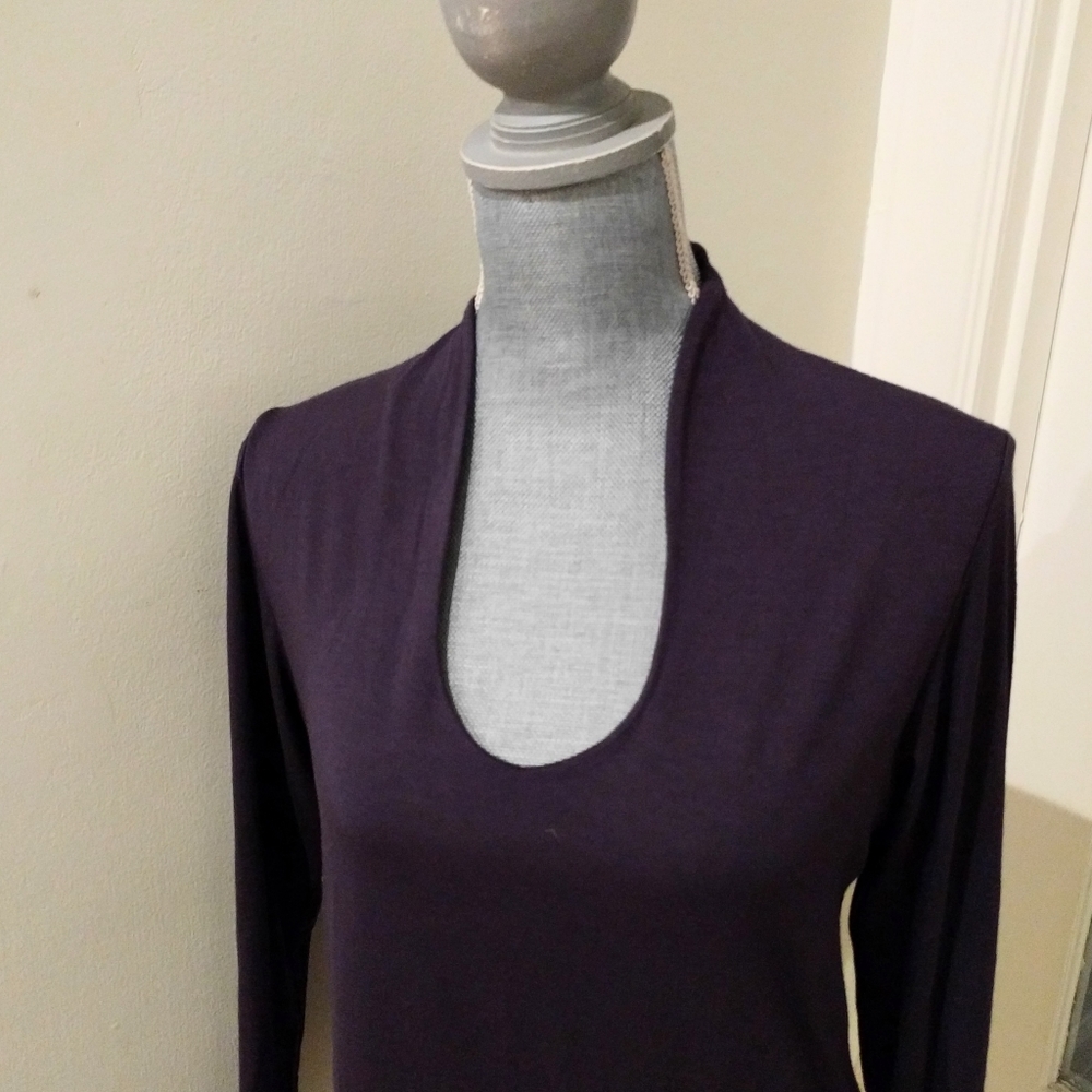 SALE 🌟 SISTE'S Deep Scoop Neck Top 